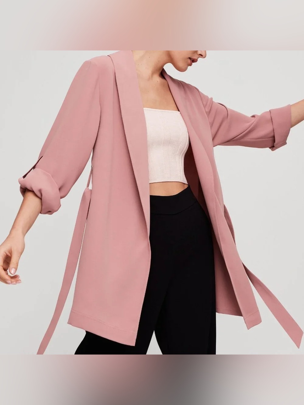 Aritzia. Babaton Kahlo Robe Jacket. Rose. Size Medium.